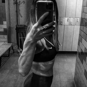 Meet your Posher, Angie